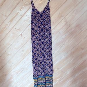 Old navy bright floral geometric spaghetti strap v neck maxi dress
